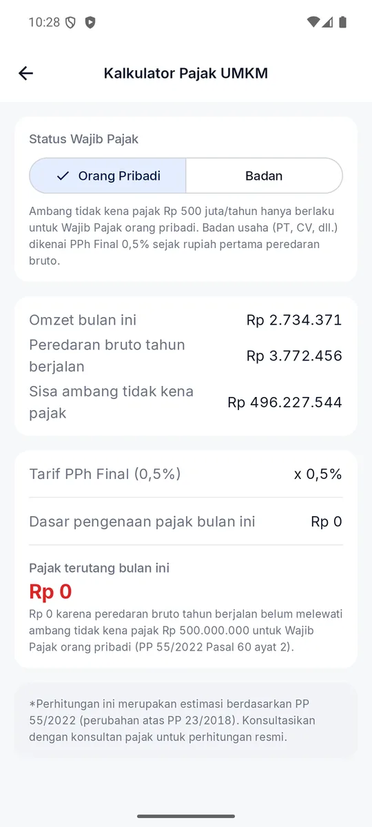 Layar Kalkulator Pajak UMKM Alur menampilkan pilihan status Wajib Pajak Badan atau Orang Pribadi, catatan bahwa ambang Rp 500 juta hanya berlaku untuk Orang Pribadi, omzet bulan ini, peredaran bruto tahun berjalan, sisa ambang, tarif 0,5%, dan dasar pengenaan pajak.